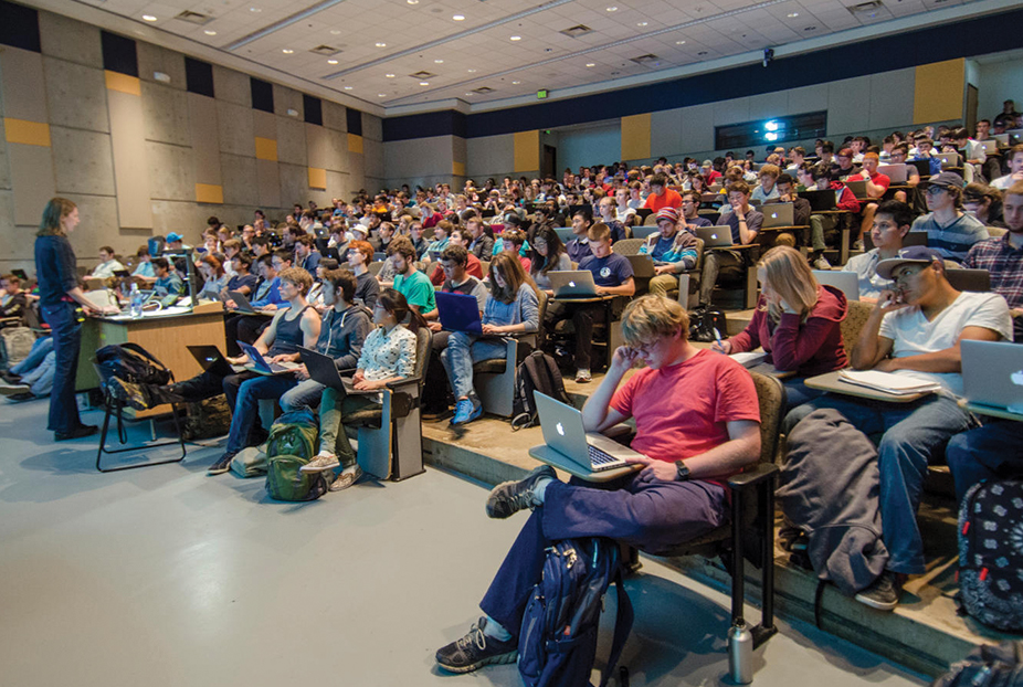 Photo of large lecture hall filled with students