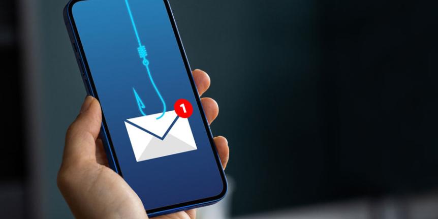 Phishing email on smartphone